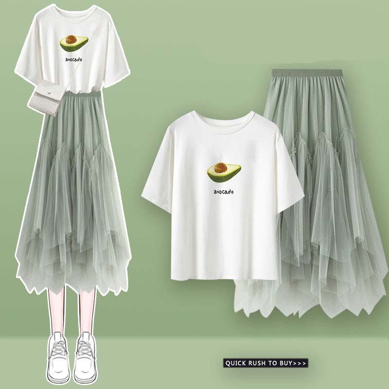 白色3/T恤+绿色/半身裙