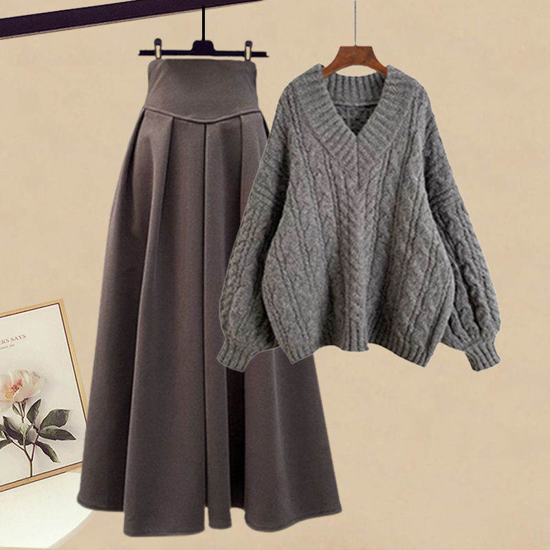 灰色毛衣+咖啡色裙類/套裝