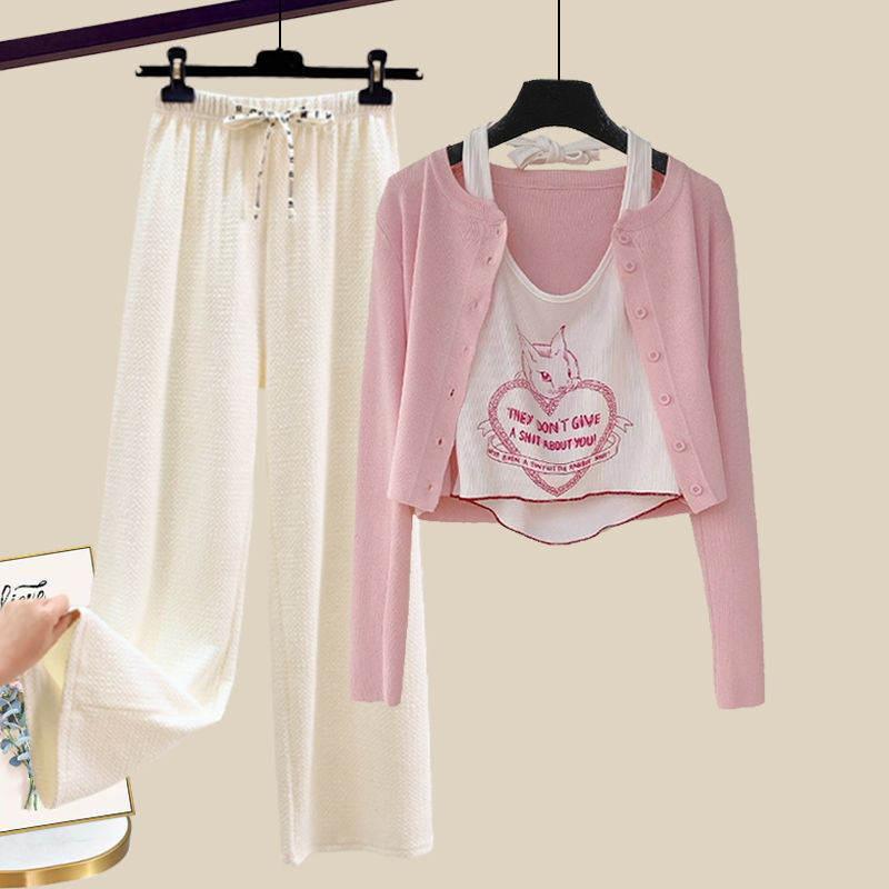 粉色吊帶+粉色罩衫+白色寬褲